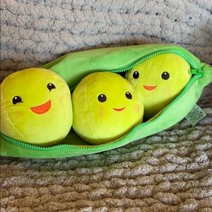 Disney Store Three Peas in a Pod. 18” plush